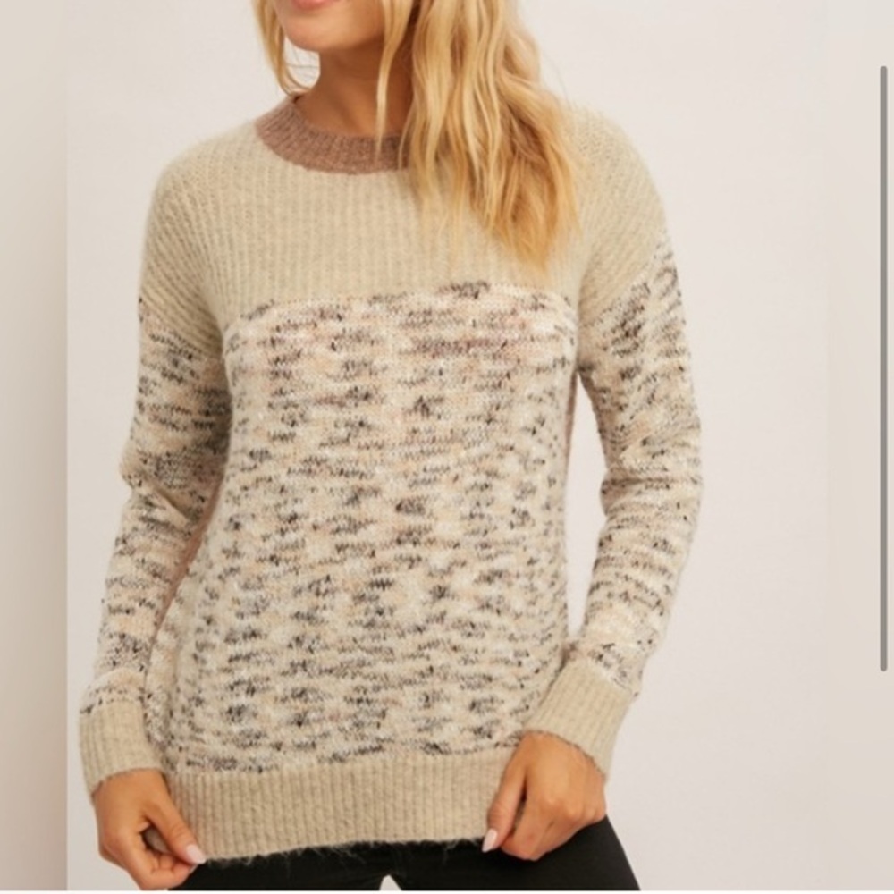 Hem & Thread Women's Crew Neck Sweater - Cream and Brown